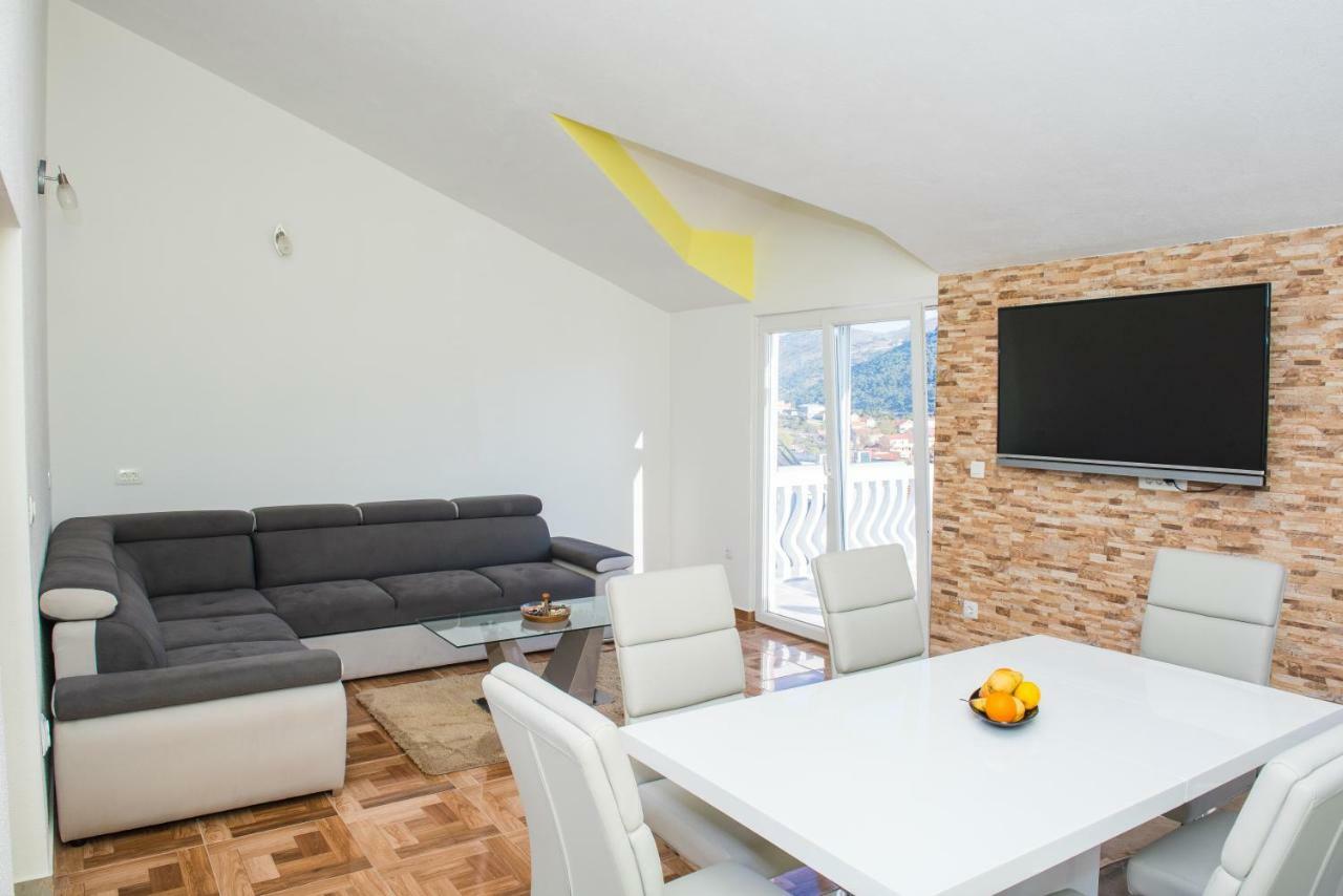 Apartman Franko Apartment Grebastica Bagian luar foto