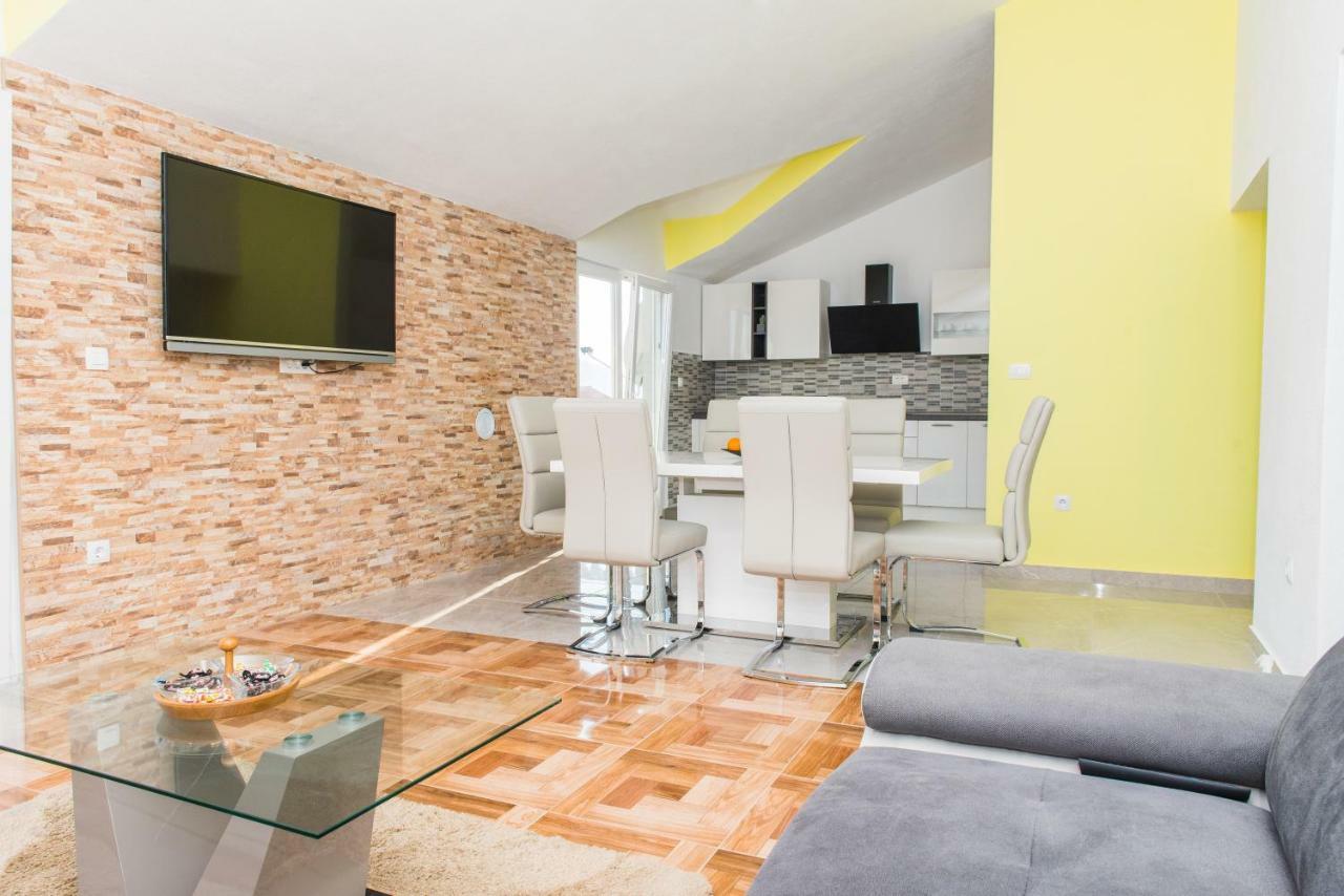 Apartman Franko Apartment Grebastica Bagian luar foto