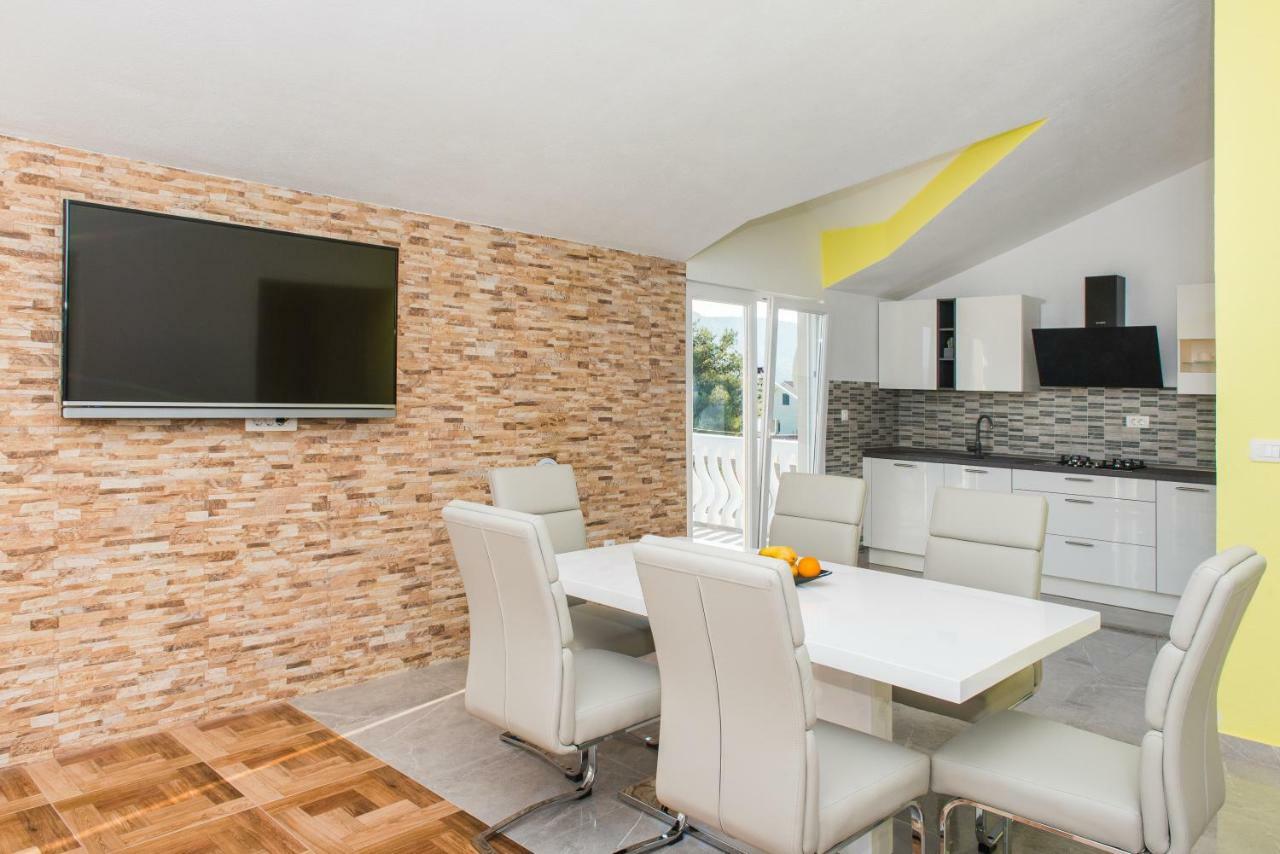 Apartman Franko Apartment Grebastica Bagian luar foto